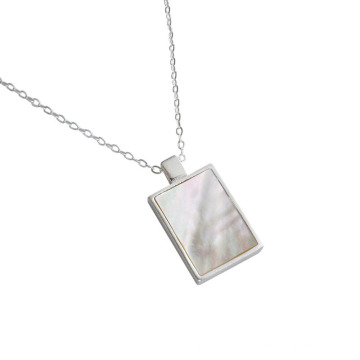 Fashion Geometry Square Plate Shell Necklace Jewelry